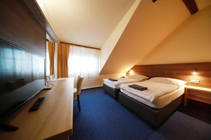 Pension Harmonie -Self Check-In Kolin Exterior photo